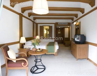 Woodlands Resort 12